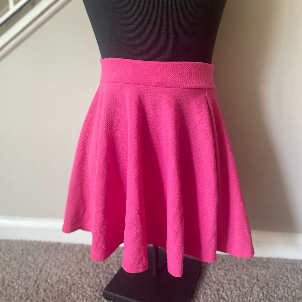 Pink mini skirt !